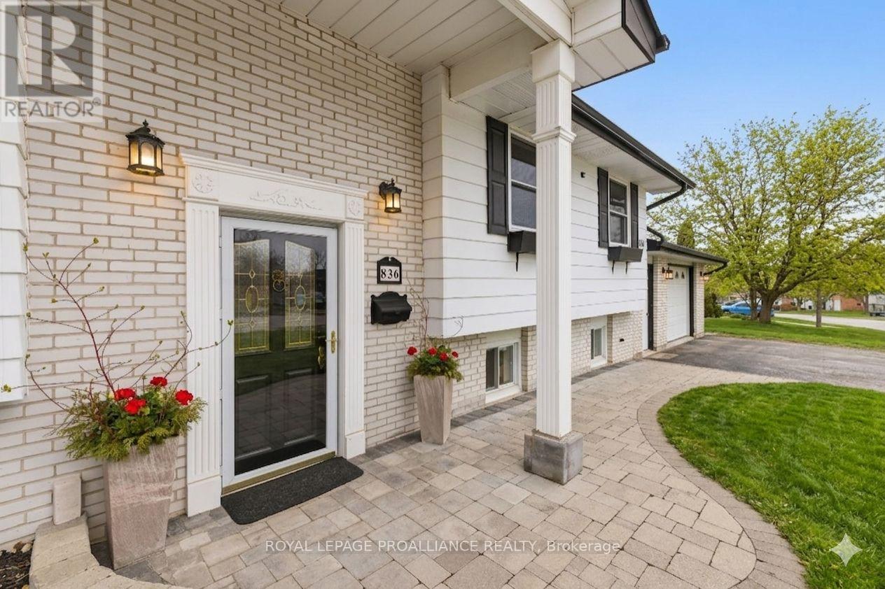 836 Stewart Drive, Peterborough, Ontario  K9J 7R4 - Photo 5 - X13071954