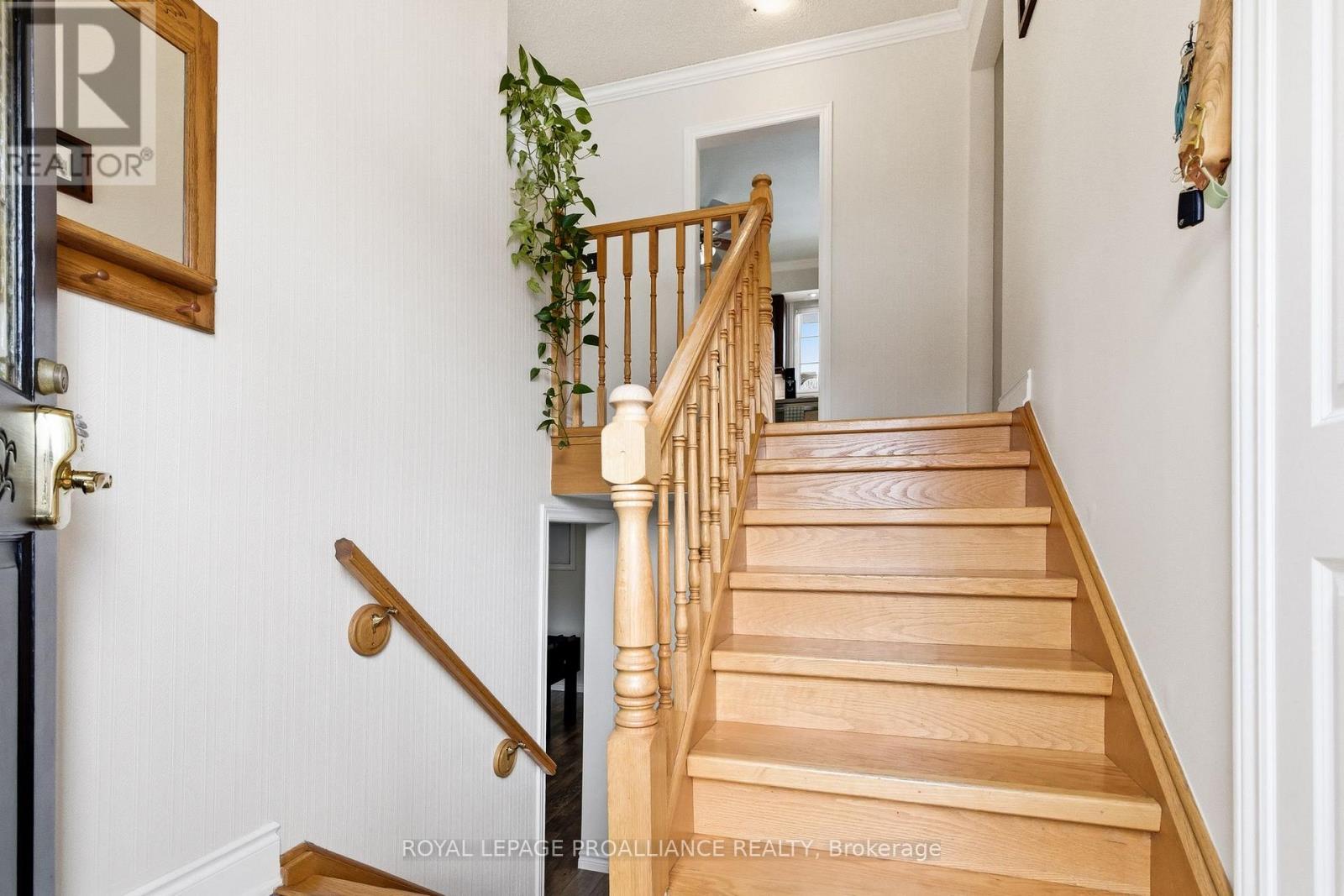 836 Stewart Drive, Peterborough, Ontario  K9J 7R4 - Photo 6 - X13071954