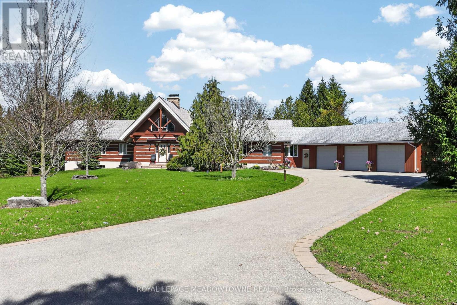 8211 10TH LINE, Essa, Ontario