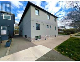 18 CAVELL AVENUE, Toronto, Ontario