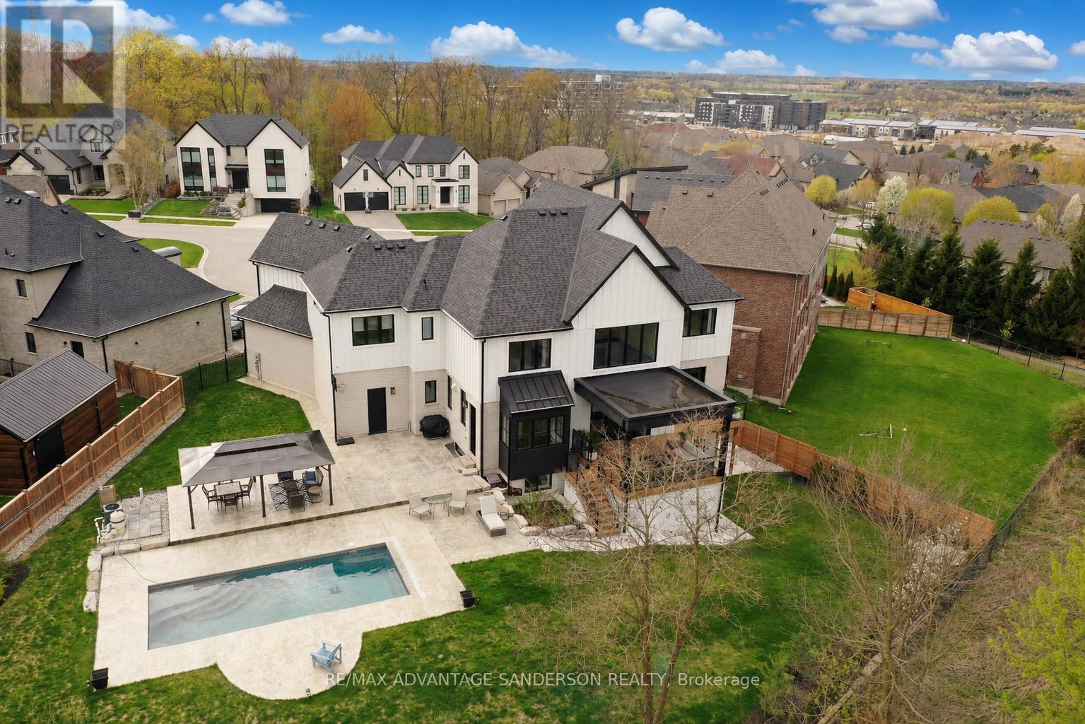 1625 Warbler Woods Walk, London South, Ontario  N6K 0H9 - Photo 10 - X13071850
