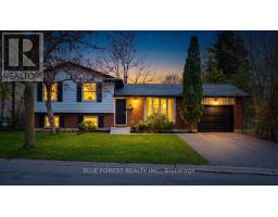 35 ROLLSCOURT GARDENS, London North, Ontario