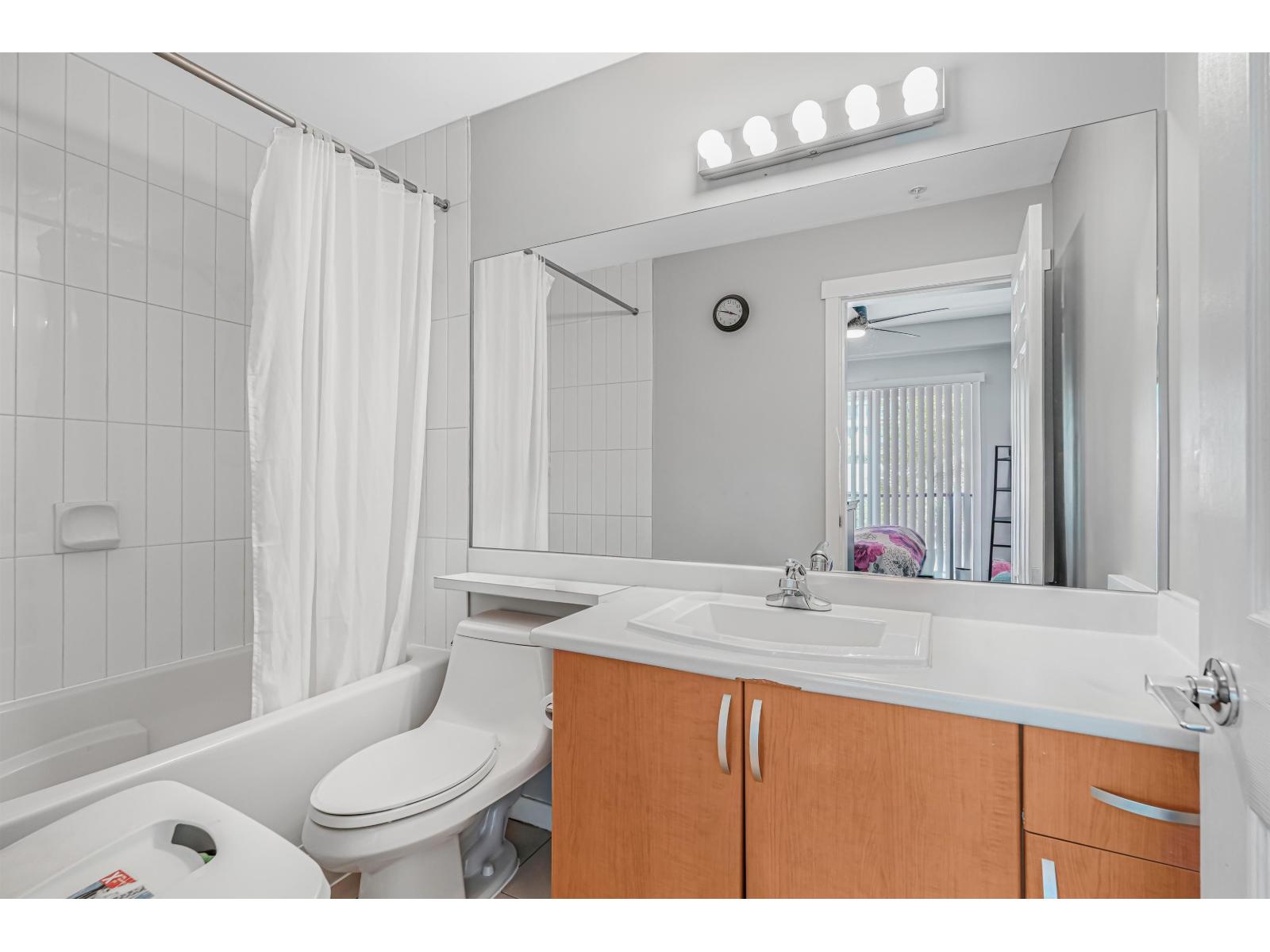 202 13733 107a Street, Surrey, British Columbia  V3T 0B7 - Photo 11 - R3118442
