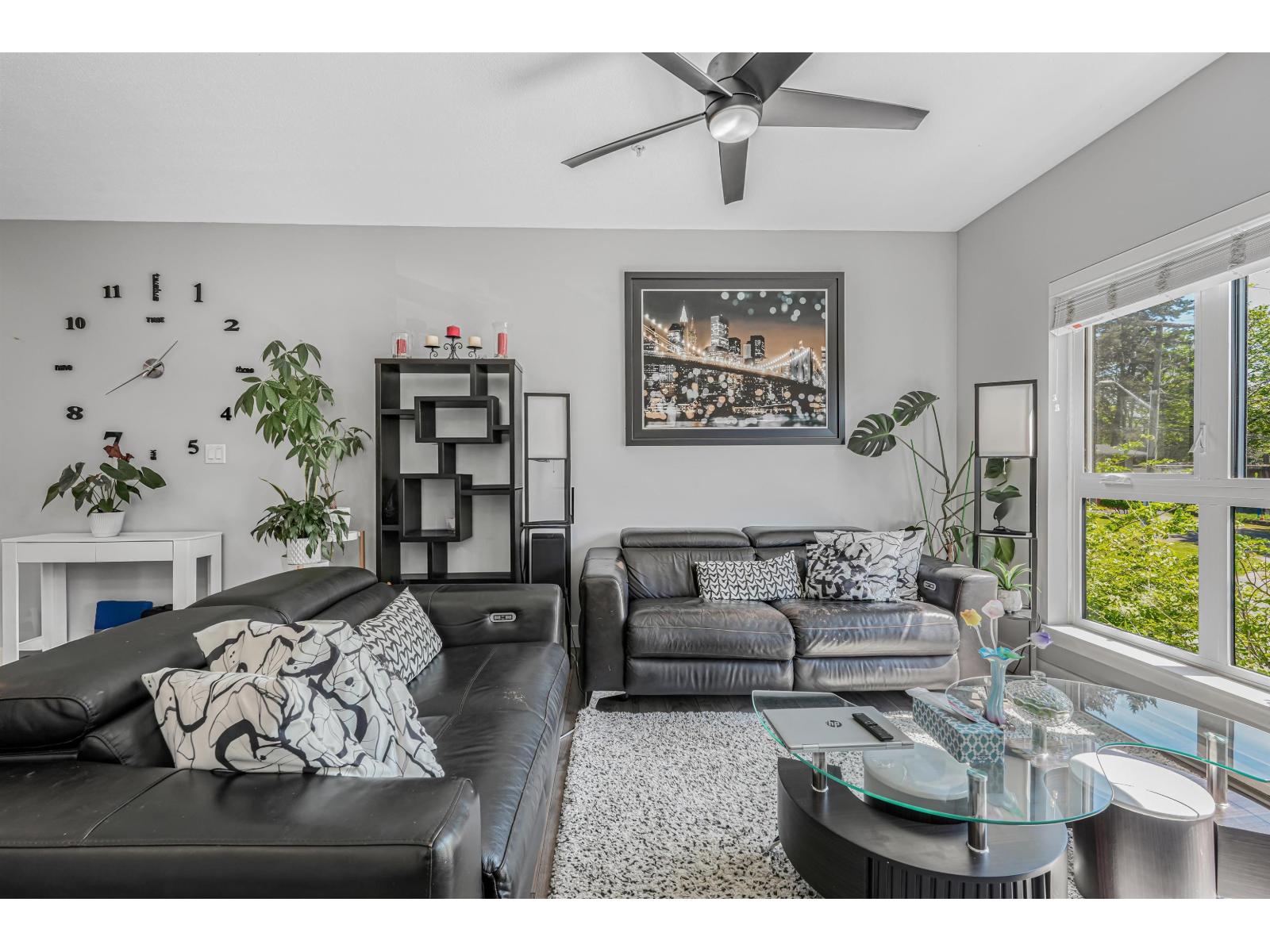 202 13733 107a Street, Surrey, British Columbia  V3T 0B7 - Photo 3 - R3118442