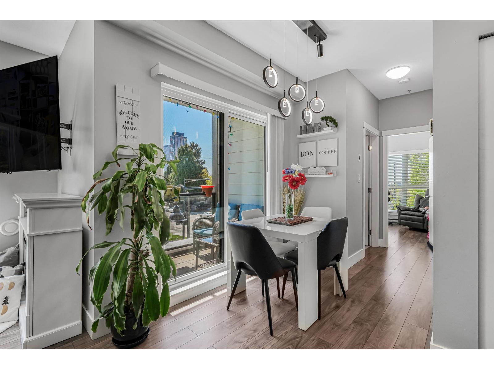 202 13733 107a Street, Surrey, British Columbia  V3T 0B7 - Photo 4 - R3118442