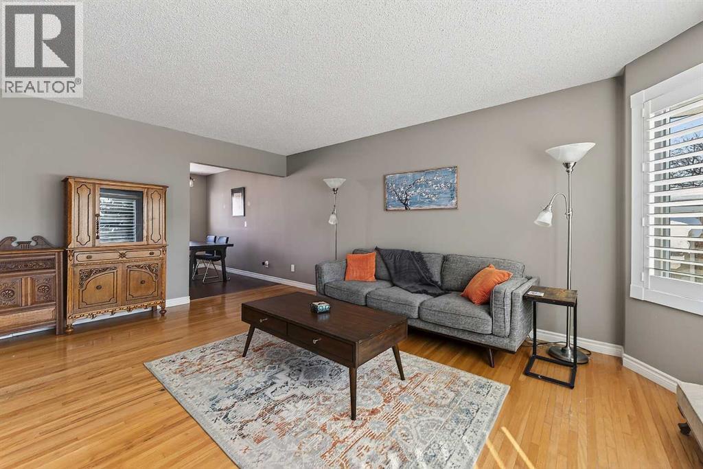 1424 109 Avenue SW, Calgary, Alberta  T2W 0C7 - Photo 4 - A2301663