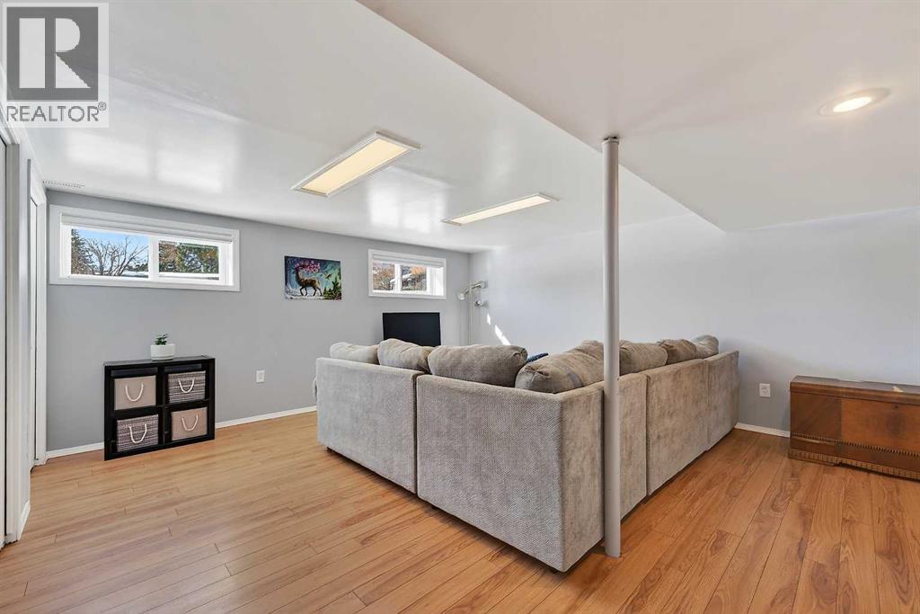 1424 109 Avenue SW, Calgary, Alberta  T2W 0C7 - Photo 21 - A2301663