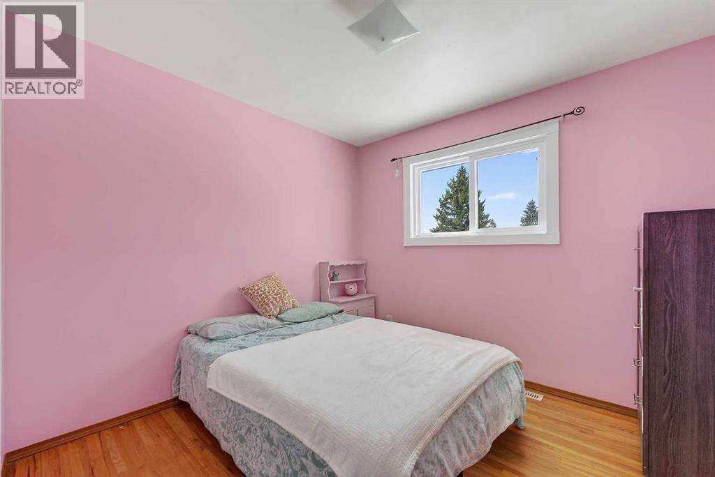 1424 109 Avenue SW, Calgary, Alberta  T2W 0C7 - Photo 17 - A2301663