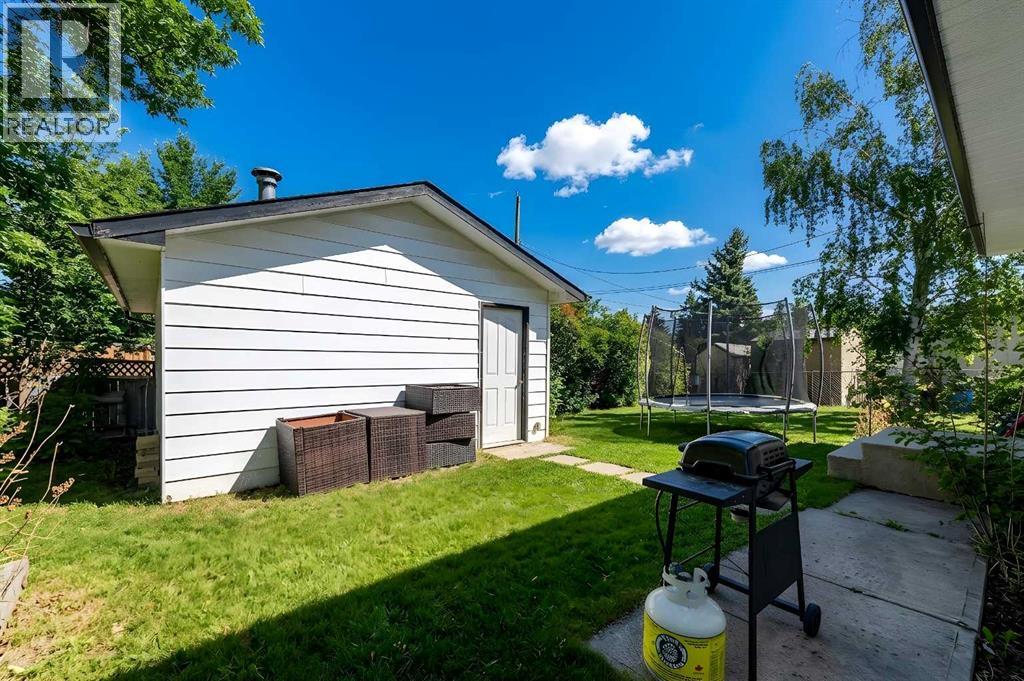 1424 109 Avenue SW, Calgary, Alberta  T2W 0C7 - Photo 34 - A2301663