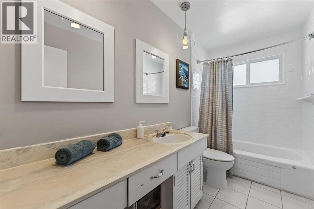 1424 109 Avenue SW, Calgary, Alberta  T2W 0C7 - Photo 15 - A2301663