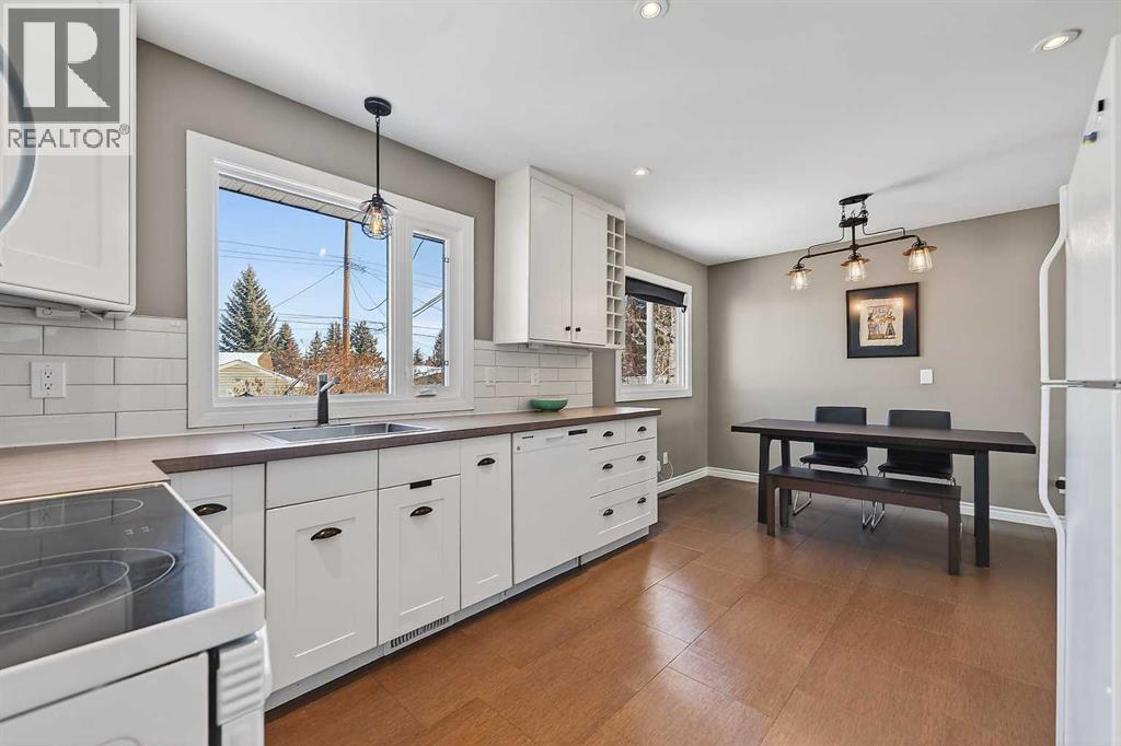 1424 109 Avenue SW, Calgary, Alberta  T2W 0C7 - Photo 12 - A2301663