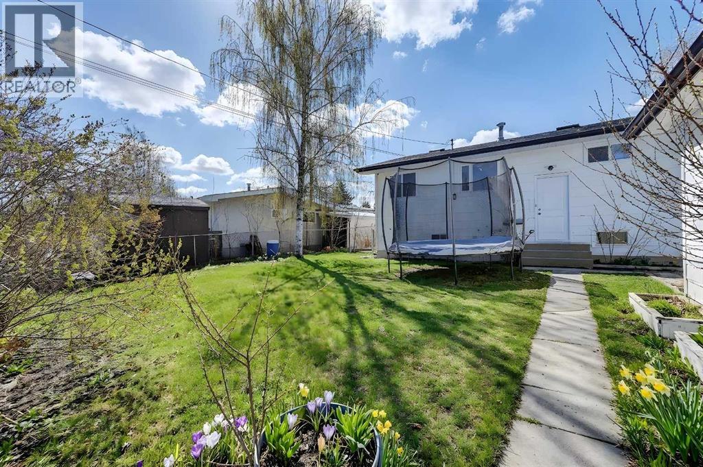 1424 109 Avenue SW, Calgary, Alberta  T2W 0C7 - Photo 38 - A2301663