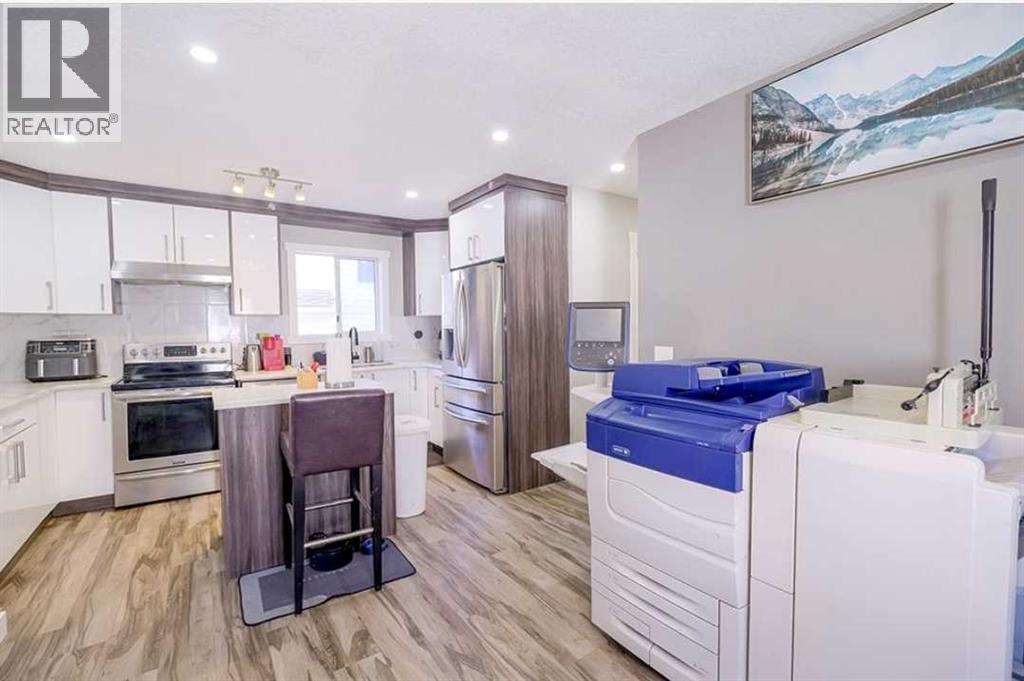 6923 Laguna Way Ne, Calgary, Alberta  T1Y 6W2 - Photo 4 - A2304304