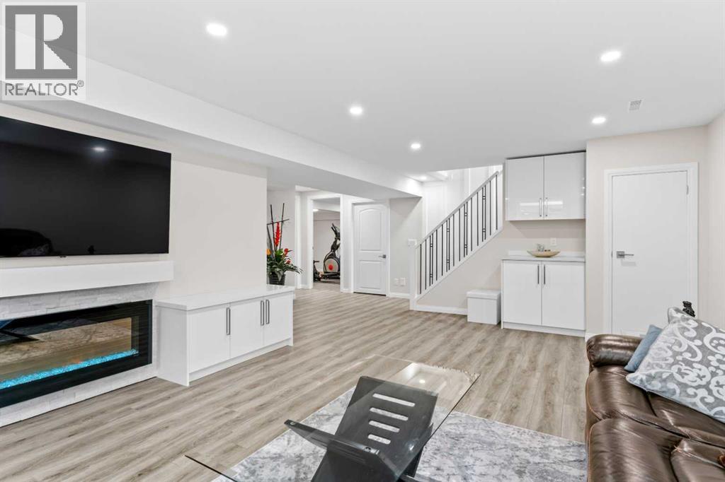 36 Woodfern Rise SW, Calgary, Alberta  T2W 4S2 - Photo 26 - A2305683