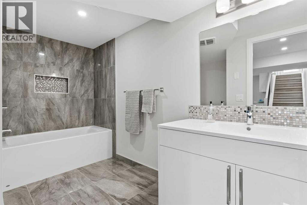 36 Woodfern Rise SW, Calgary, Alberta  T2W 4S2 - Photo 31 - A2305683