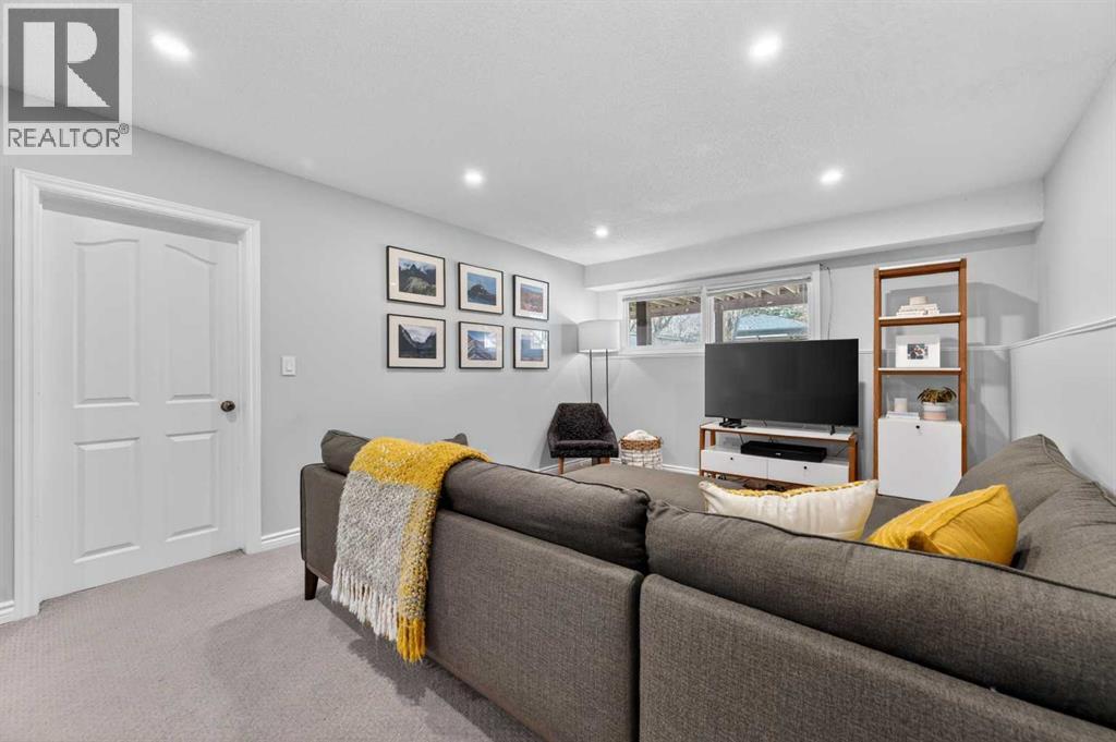 3516 Lakeside Crescent SW, Calgary, Alberta  T3E 6A6 - Photo 34 - A2306432