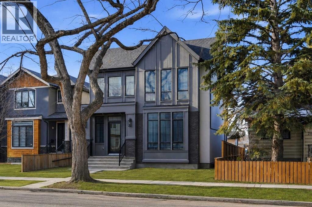 218 19 Avenue NW, Calgary, Alberta  T2M 0Y2 - Photo 1 - A2306641