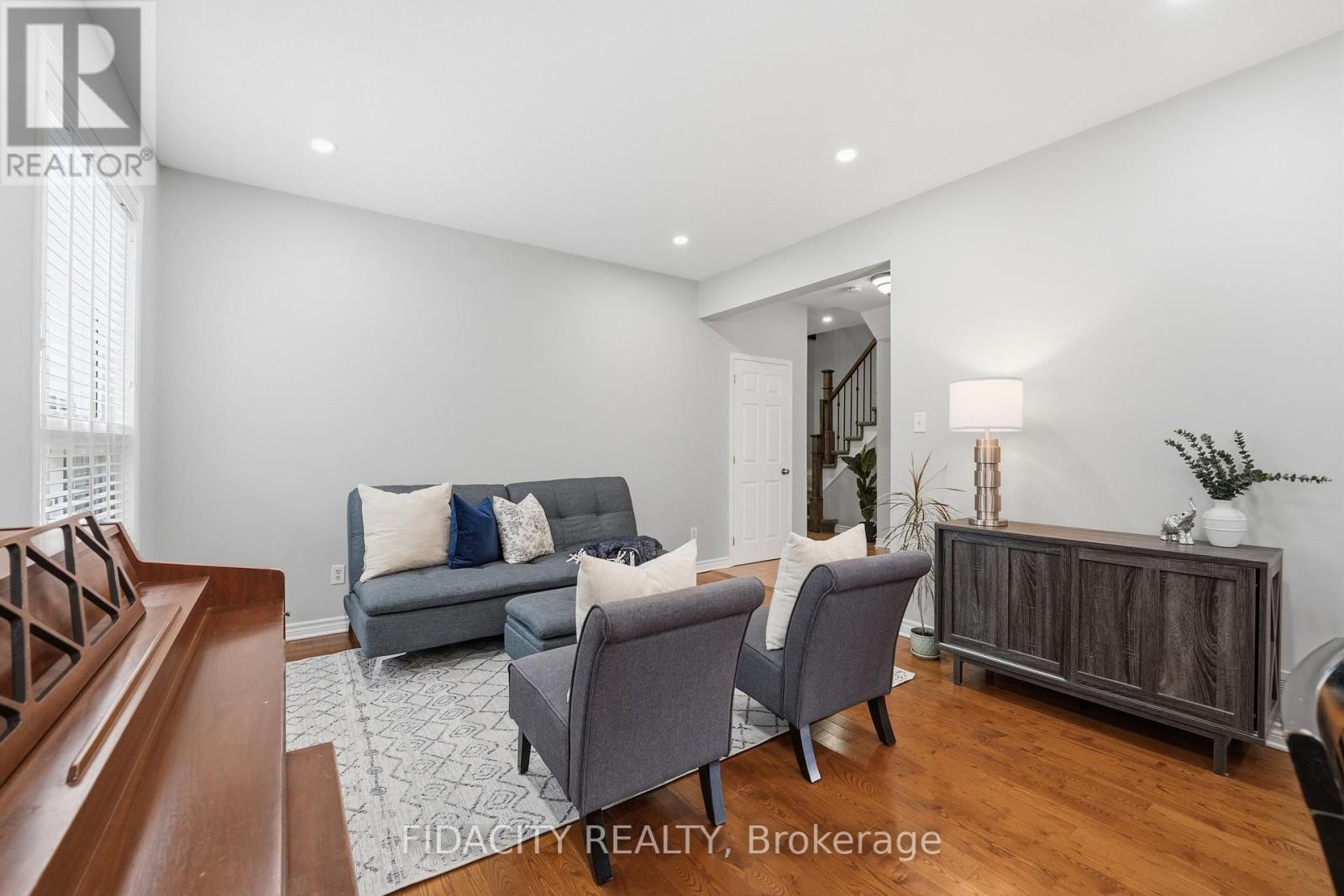 78 Black Bear Way, Ottawa, Ontario  K2S 2G7 - Photo 6 - X13071932