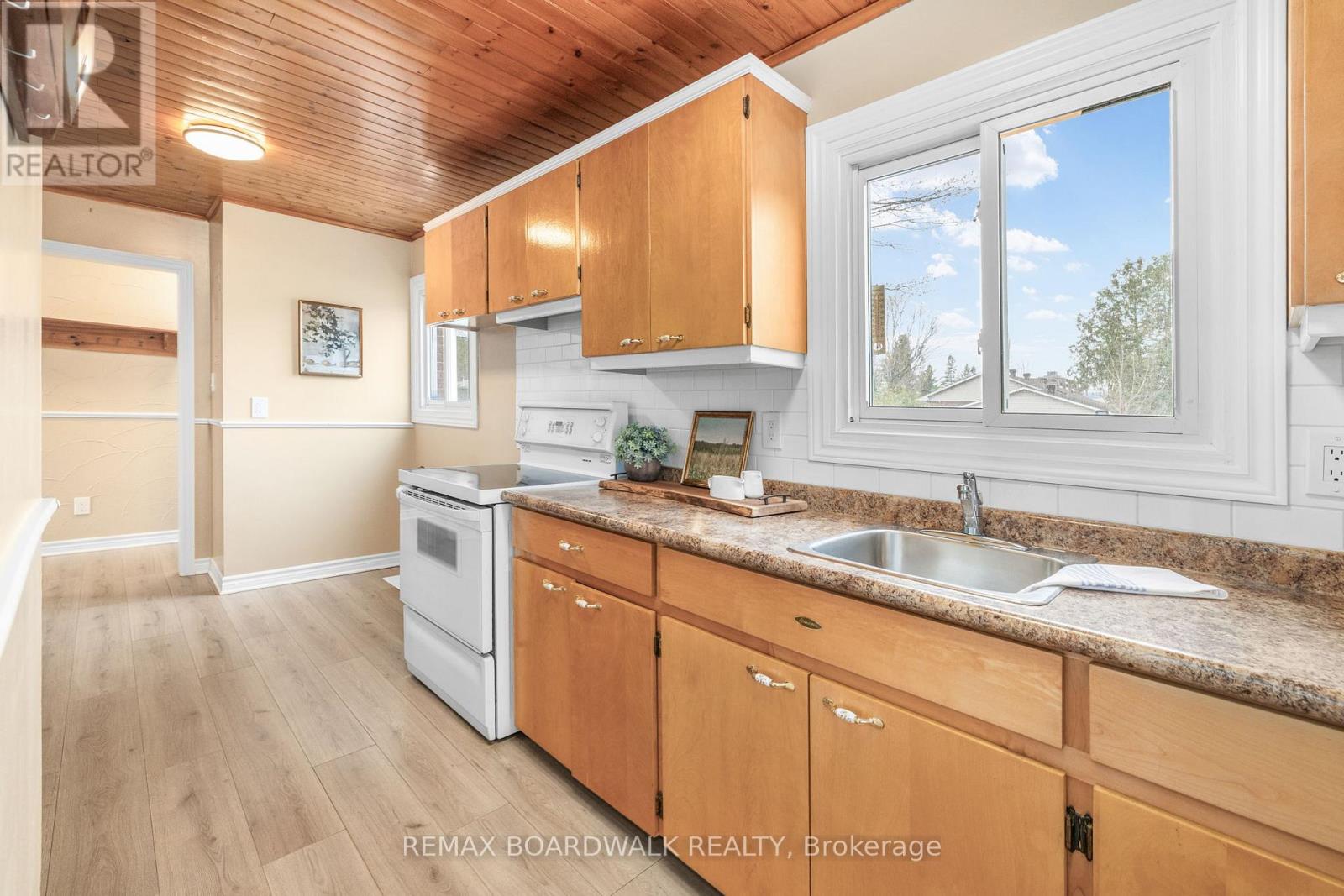 52 George Avenue, Perth, Ontario  K7H 2Y9 - Photo 4 - X13071956