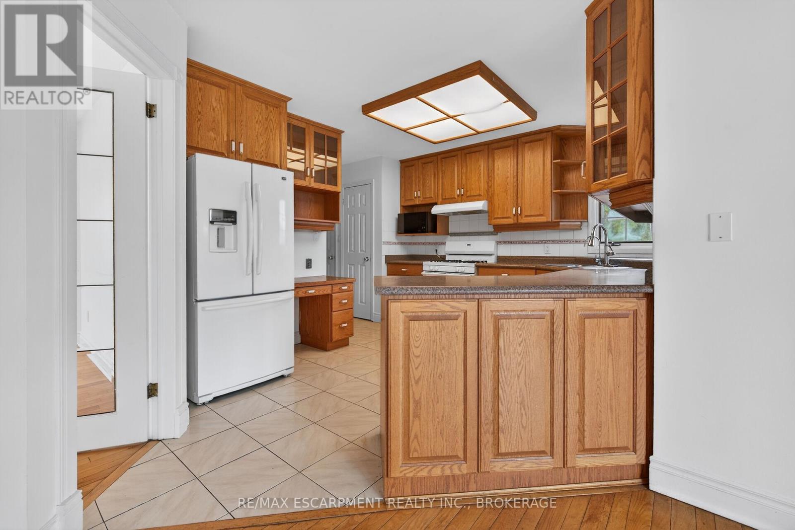 5114 Mount Nemo Crescent, Burlington, Ontario  L7M 0T6 - Photo 6 - W13063060