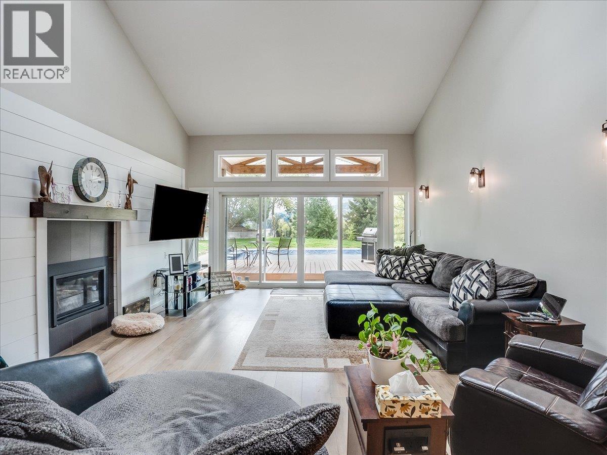 1968 Brilliant Road, Castlegar, British Columbia  V1N 4M2 - Photo 27 - 10385649
