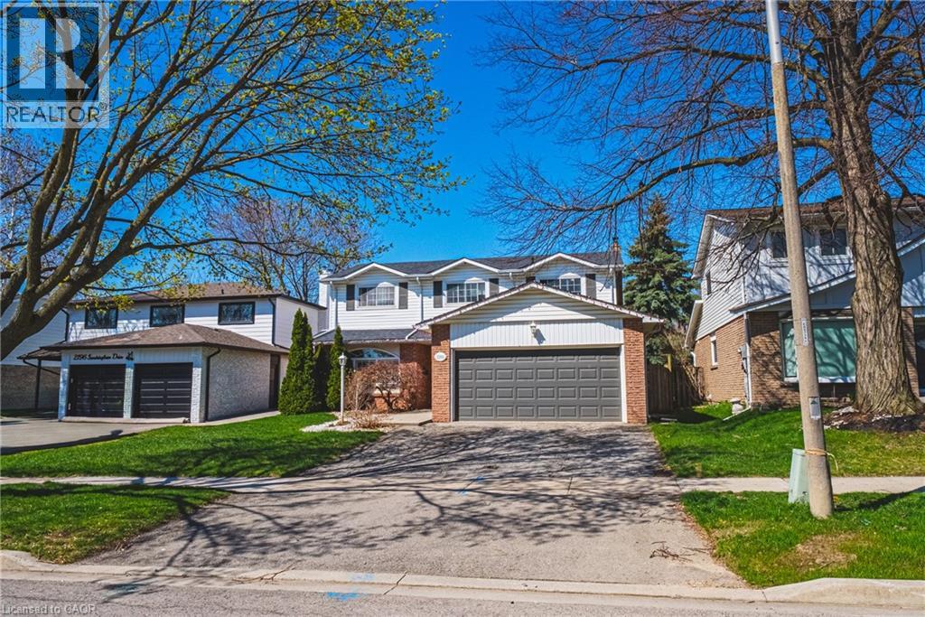 2200 Sandringham Drive, Burlington, Ontario  L7P 1T9 - Photo 2 - 40824799