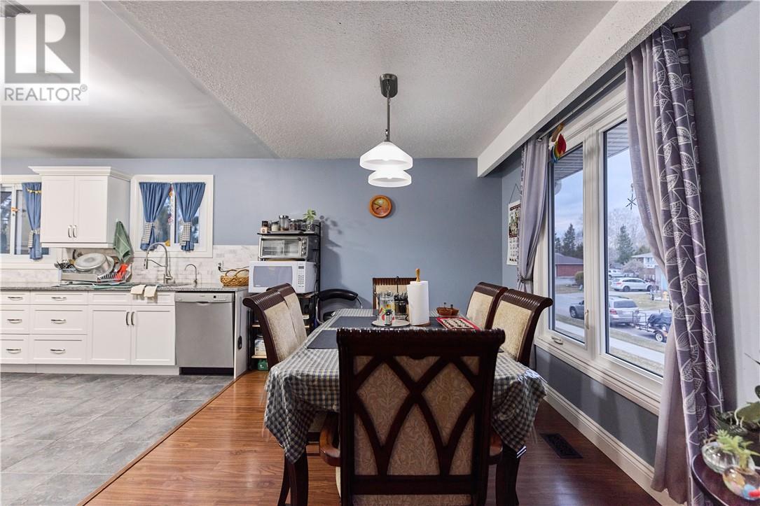 61 Third Avenue, Lively, Ontario  P3Y 1M2 - Photo 7 - 2127430