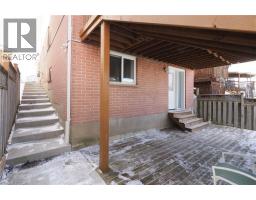 67 HOLLYRIDGE Crescent, Kitchener, Ontario