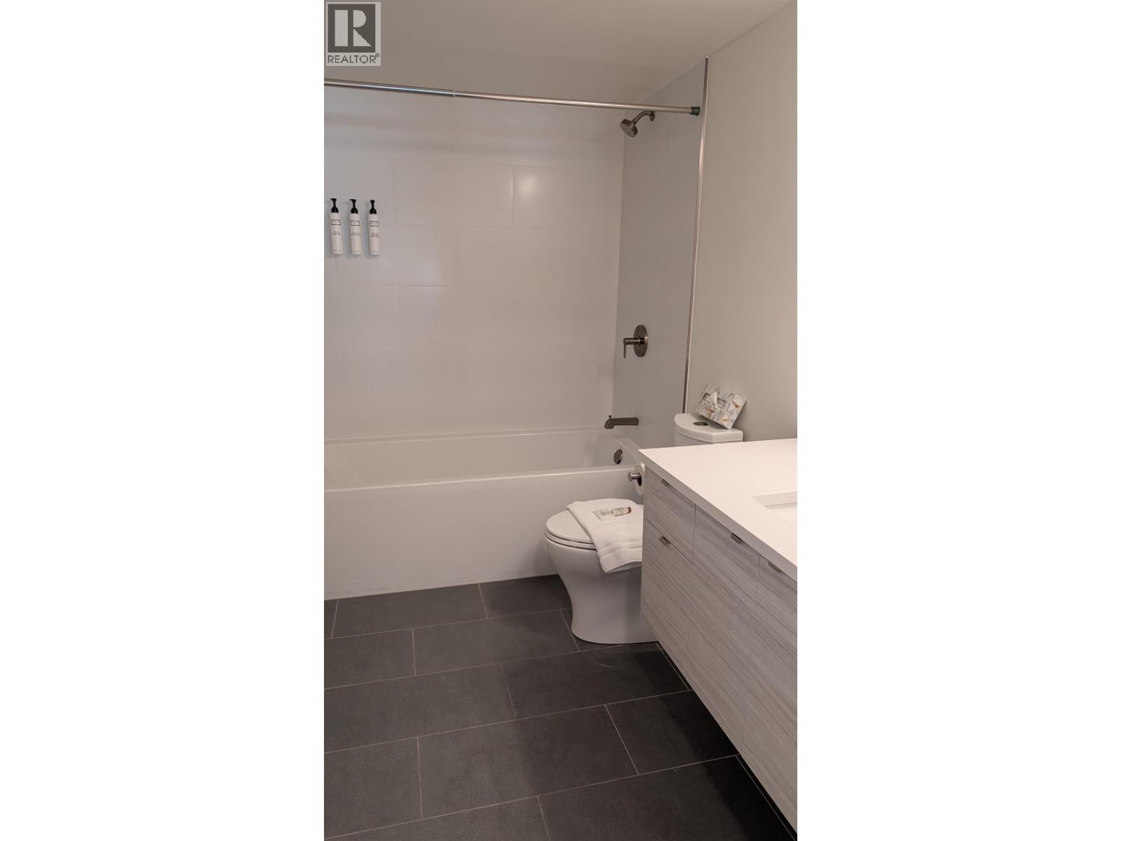 201wk50 4910 Spearhead Place, Whistler, British Columbia  V0N 1B4 - Photo 7 - R3118379