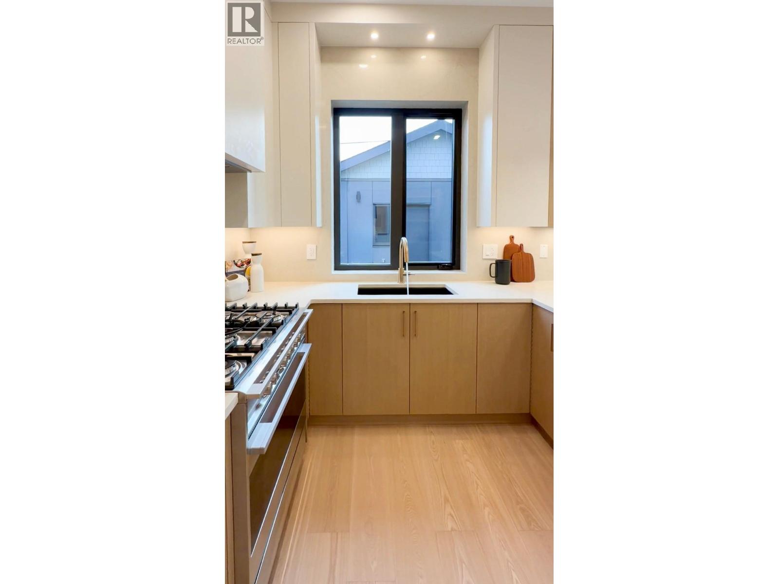 2 356 E 40th Avenue, Vancouver, British Columbia  V5W 1L9 - Photo 4 - R3118384
