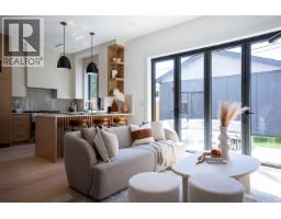 2 356 E 40TH AVENUE, Vancouver, British Columbia