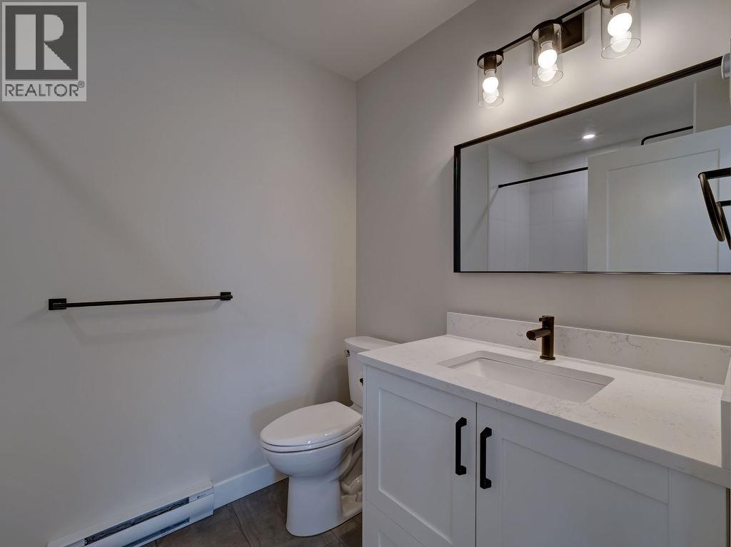 808 Gerussi Lane, Gibsons, British Columbia  V0N 1V7 - Photo 19 - R3118387