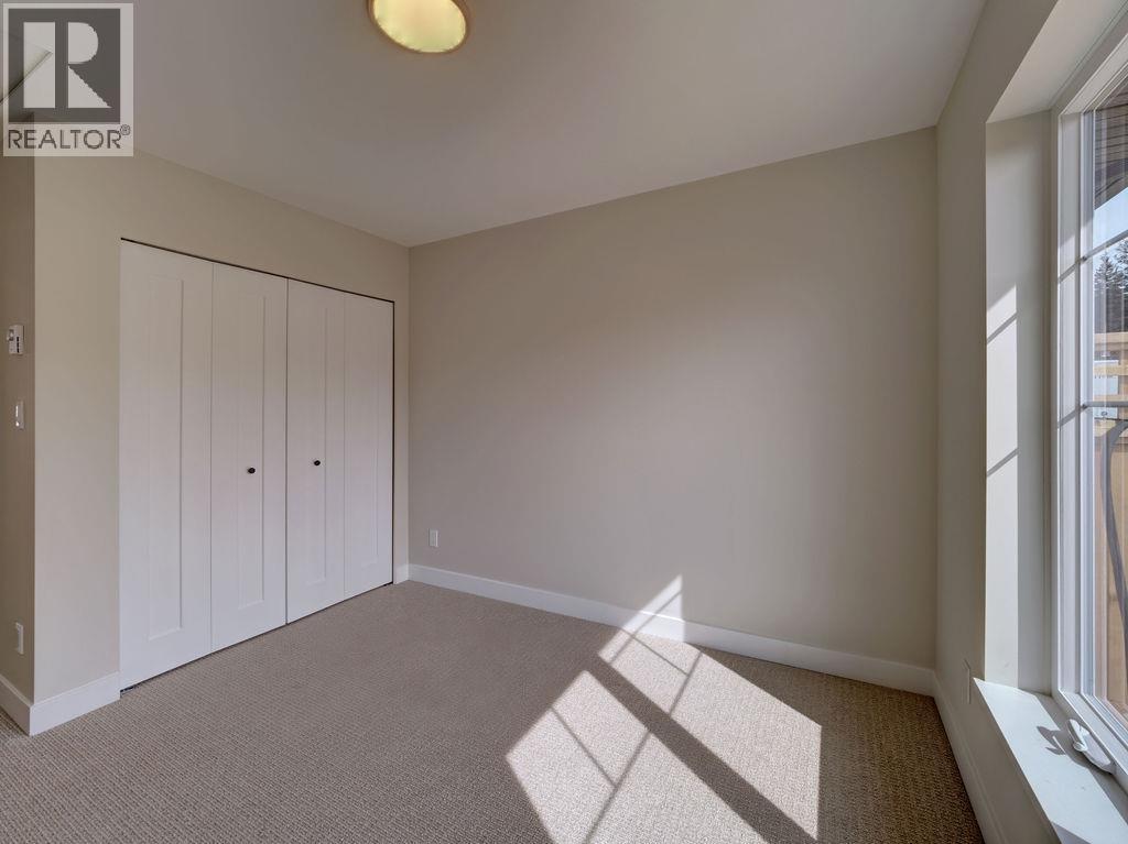 808 Gerussi Lane, Gibsons, British Columbia  V0N 1V7 - Photo 21 - R3118387
