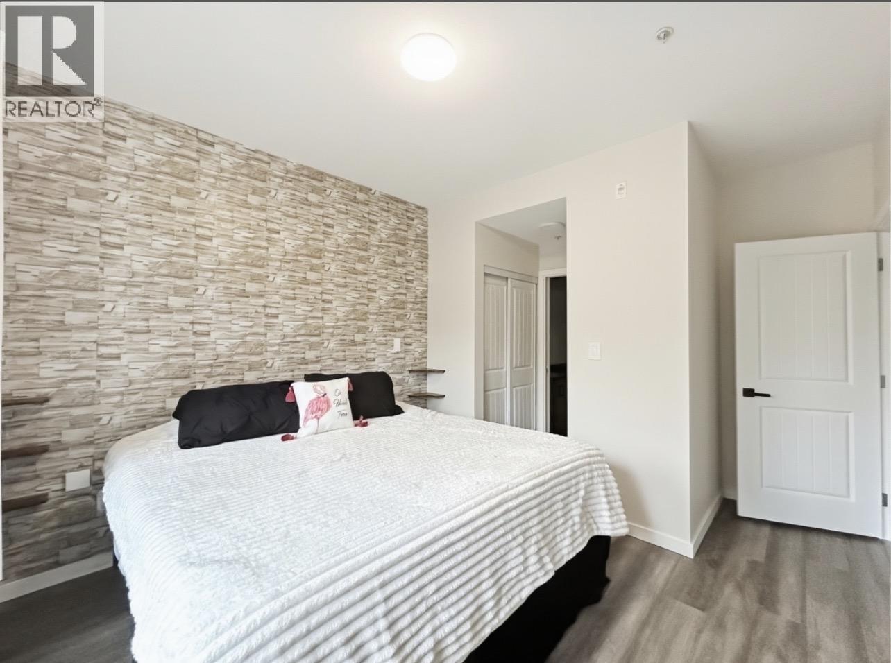 303 22290 North Avenue, Maple Ridge, British Columbia  V2X 8Z8 - Photo 6 - R3118400