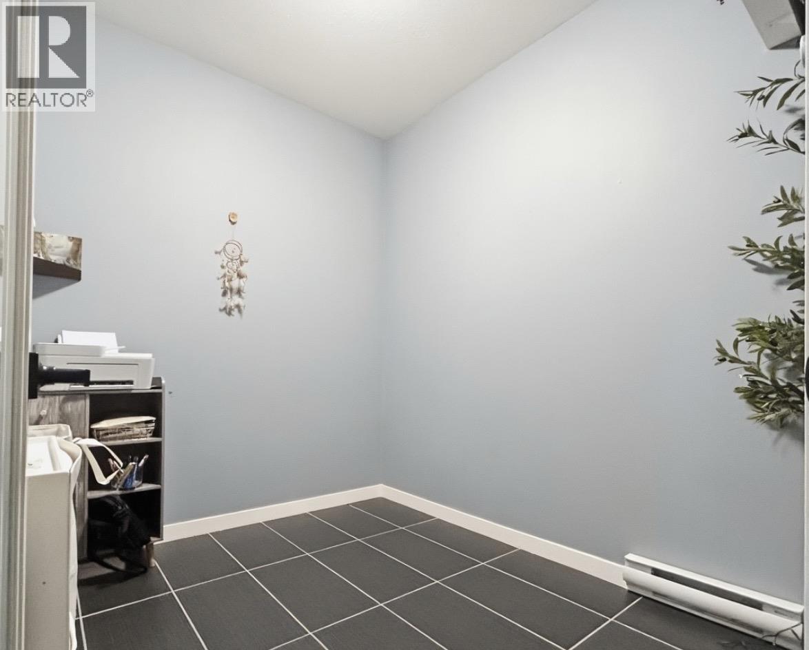 303 22290 North Avenue, Maple Ridge, British Columbia  V2X 8Z8 - Photo 7 - R3118400