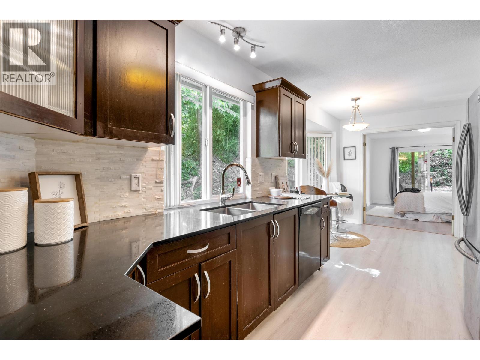 869 Seymour Boulevard, North Vancouver, British Columbia  V7J 2J7 - Photo 15 - R3118395
