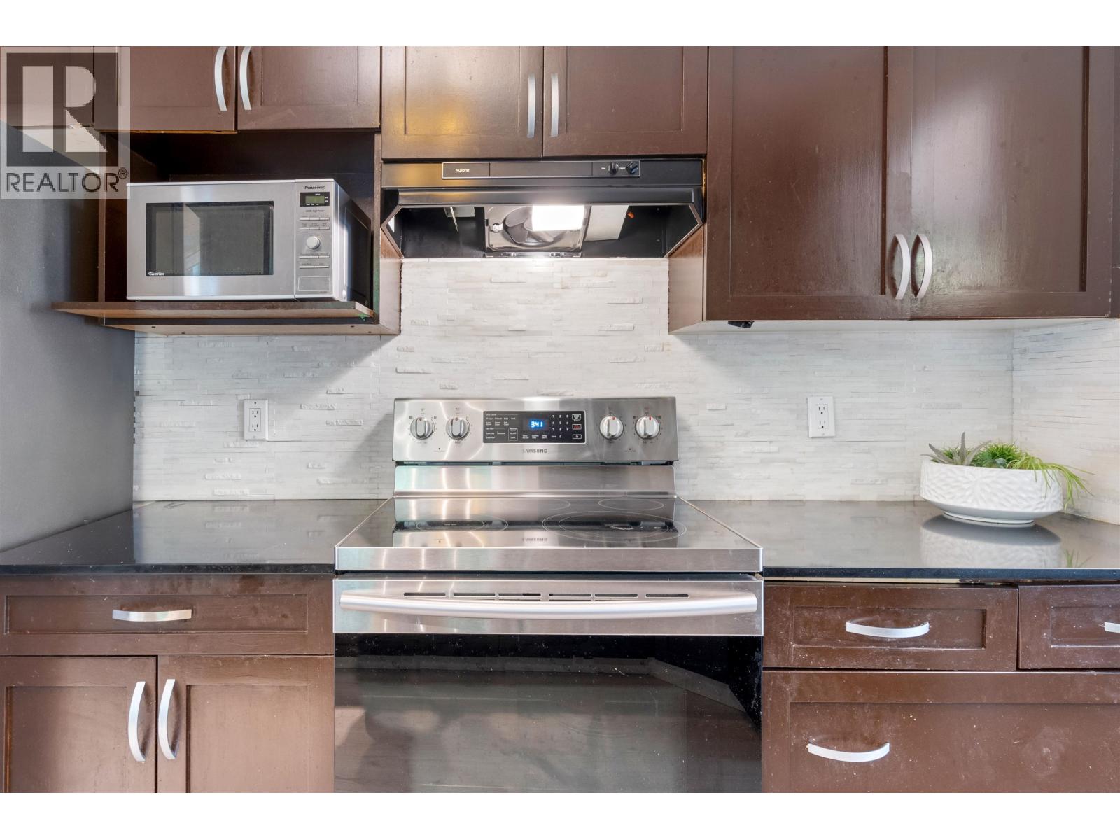 869 Seymour Boulevard, North Vancouver, British Columbia  V7J 2J7 - Photo 16 - R3118395