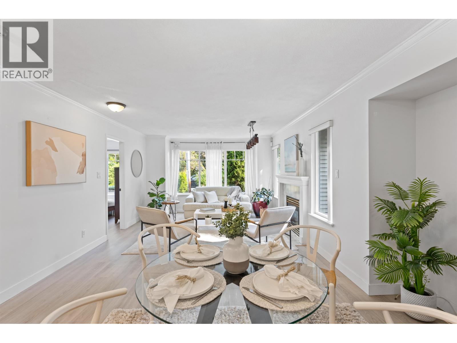 869 Seymour Boulevard, North Vancouver, British Columbia  V7J 2J7 - Photo 4 - R3118395