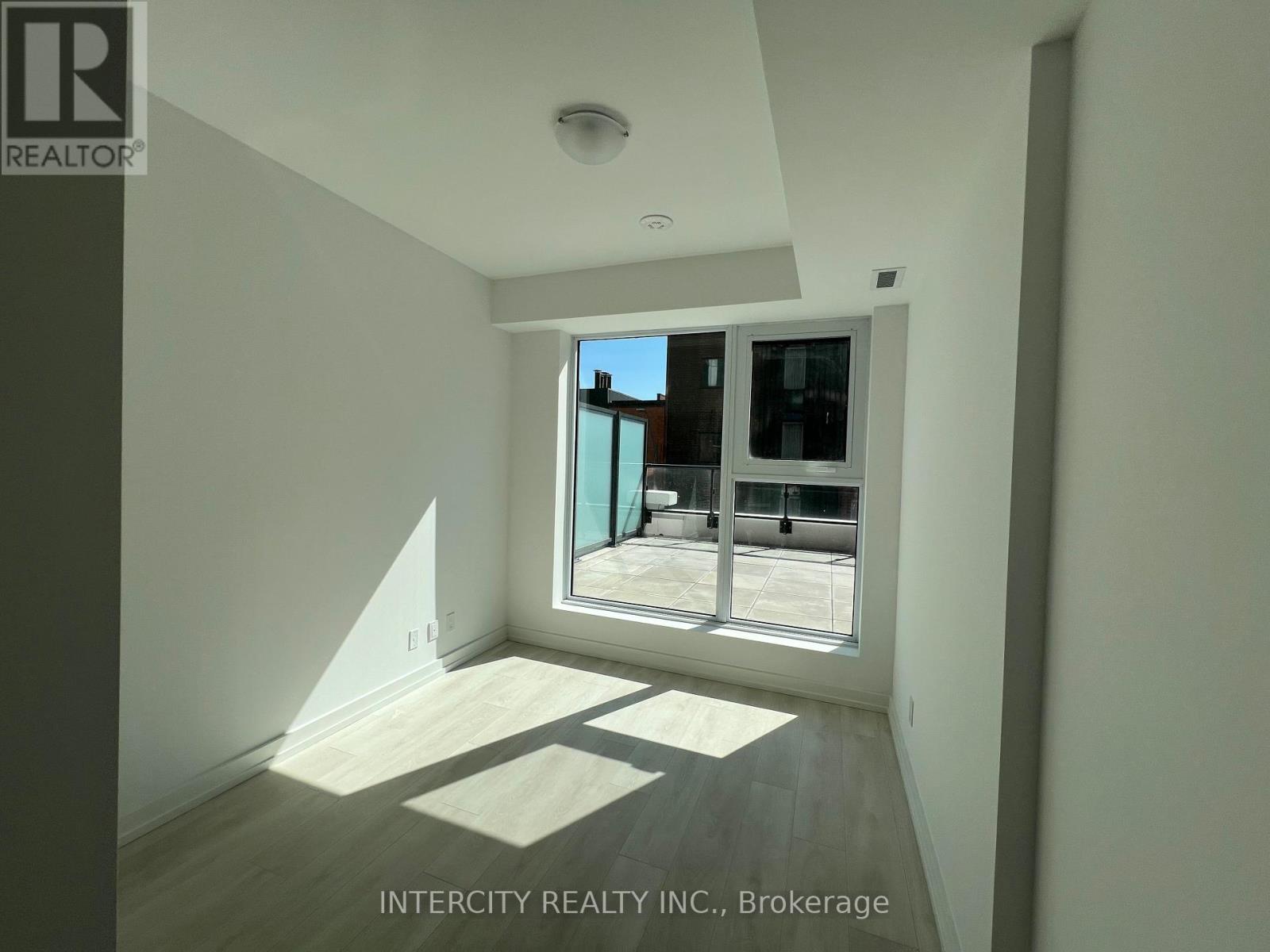 312 - 75 James Street S, Hamilton, Ontario  L8P 2Y9 - Photo 2 - X13030666