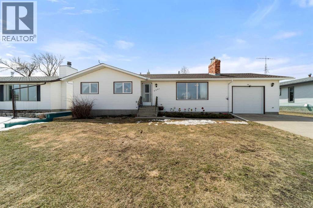 5221 51 Avenue, Holden, Alberta  T0B 2C0 - Photo 1 - A2307168