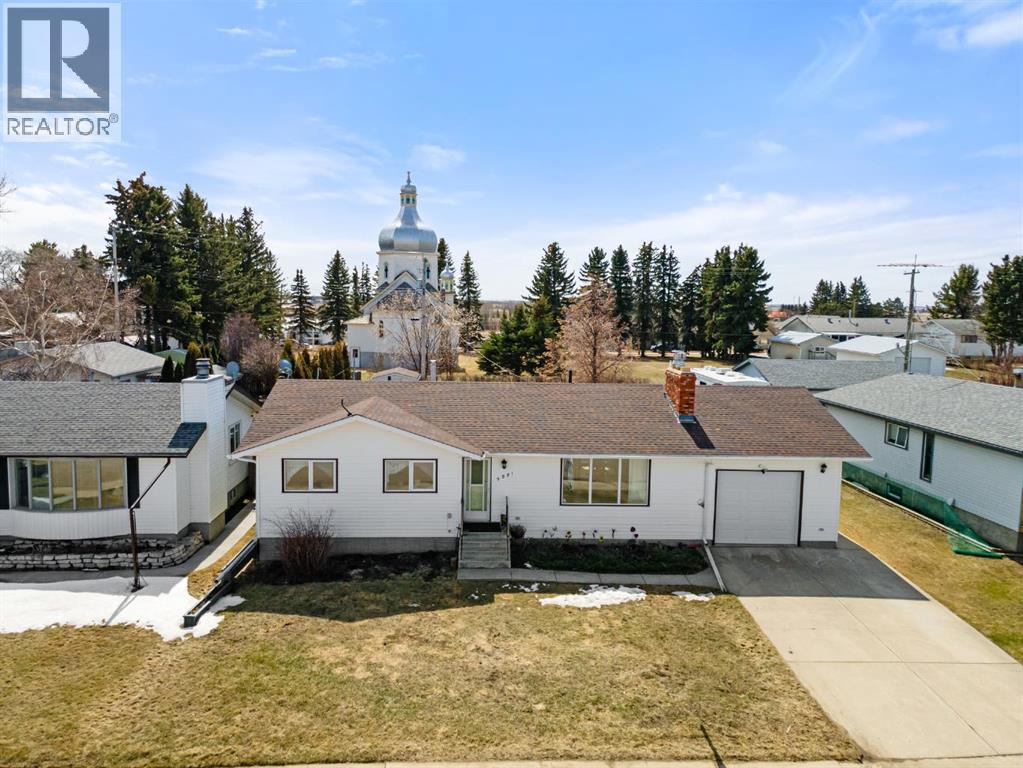 5221 51 Avenue, Holden, Alberta  T0B 2C0 - Photo 2 - A2307168