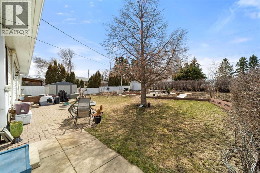 5221 51 Avenue, Holden, Alberta  T0B 2C0 - Photo 35 - A2307168