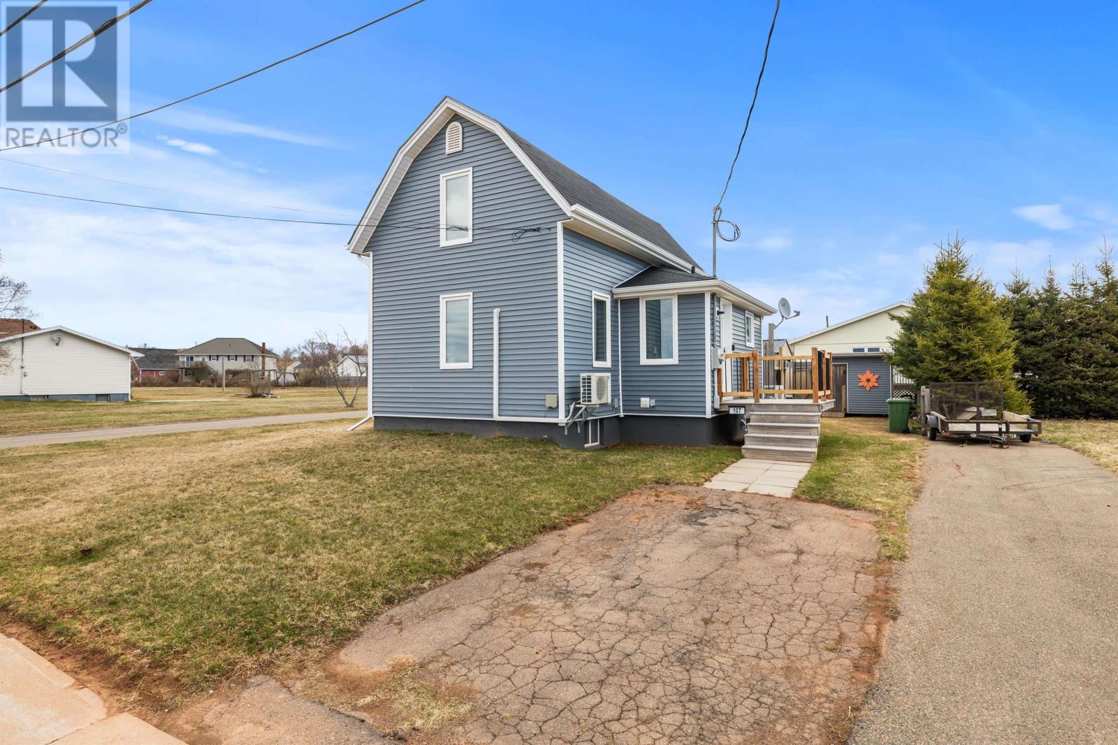107 Northumberland, Summerside, Prince Edward Island  C1N 3W7 - Photo 2 - 202609426