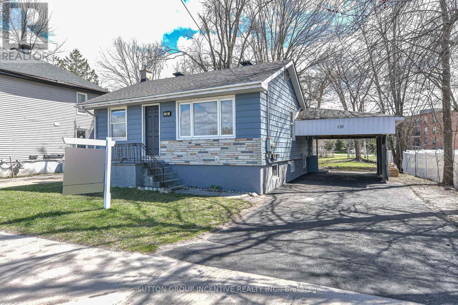 155 ATHERLEY ROAD, Orillia, Ontario