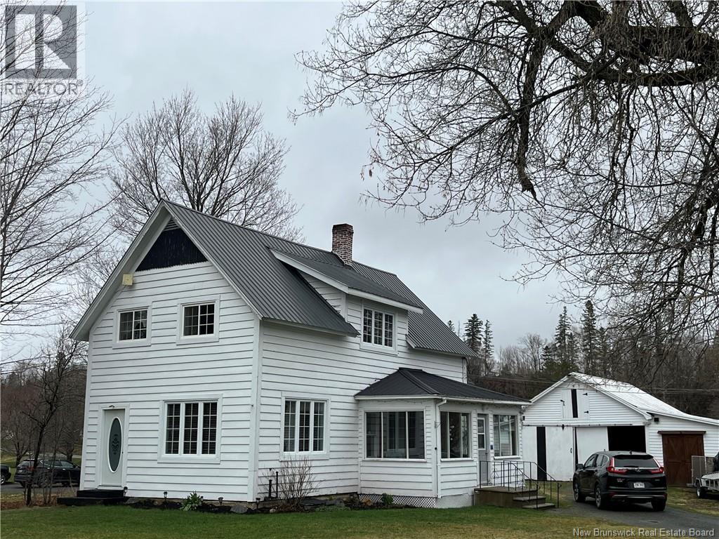 11 Hospital Street, Bath, New Brunswick  E7G 1B3 - Photo 1 - NB133304