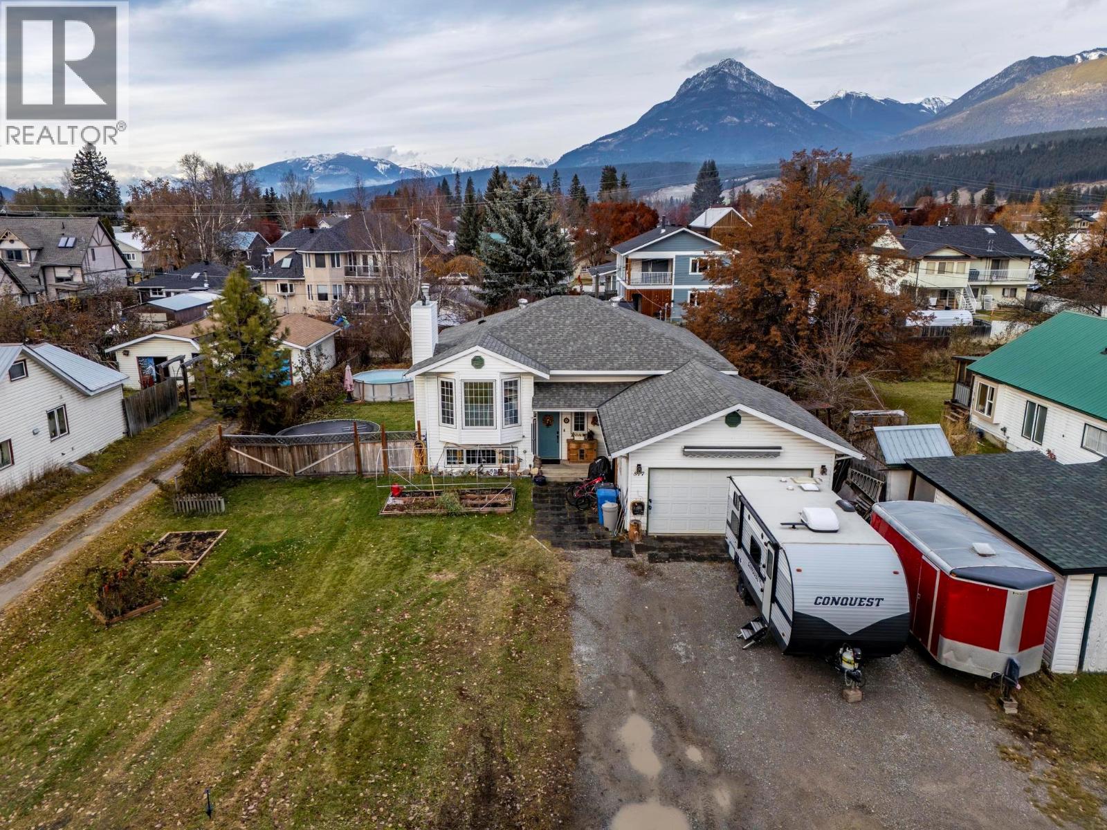 517 12th Street S, Golden, British Columbia  V0A 1H0 - Photo 45 - 10367357