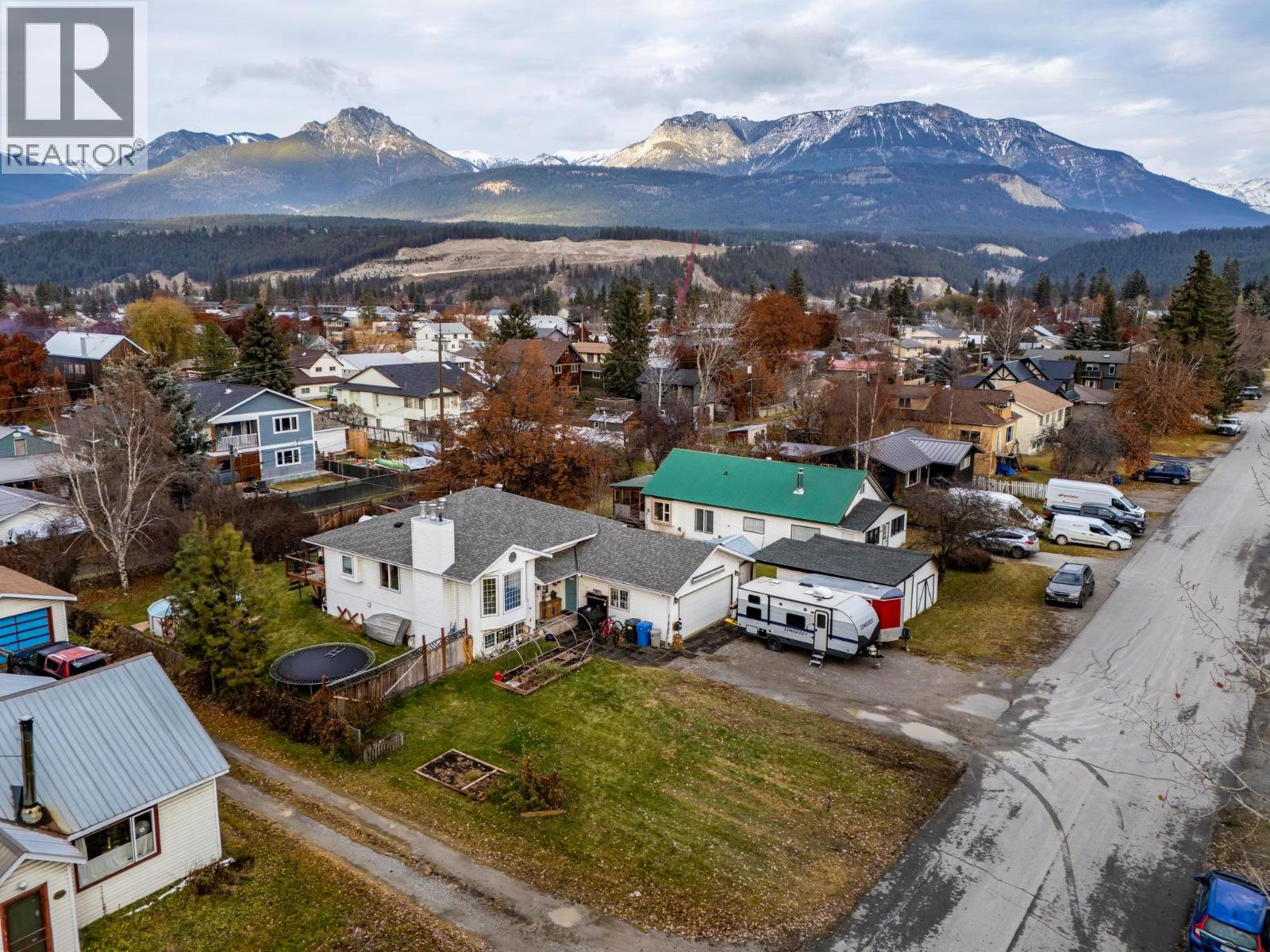 517 12th Street S, Golden, British Columbia  V0A 1H0 - Photo 44 - 10367357