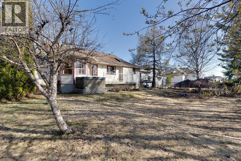 4597 Rainer Crescent, Prince George, British Columbia  V2K 4X1 - Photo 5 - R3118200