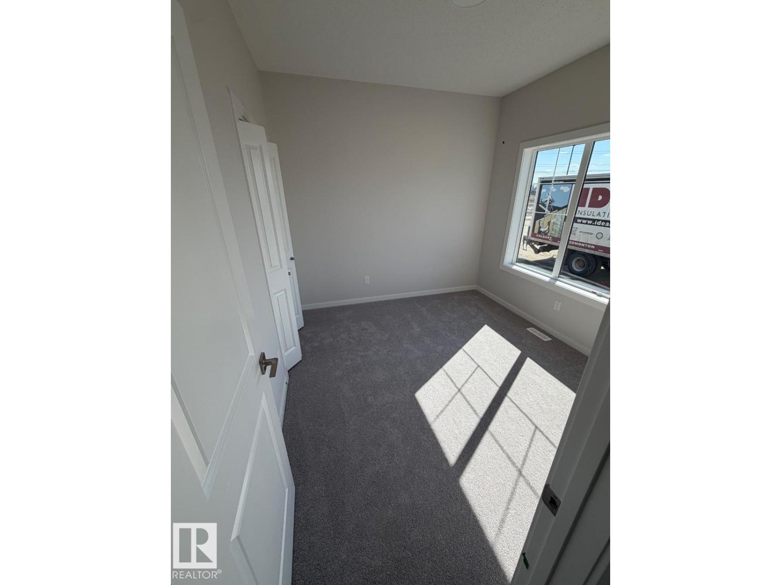 305 Edgemont Dr Nw, Edmonton, Alberta  T6M 3G7 - Photo 4 - E4485297