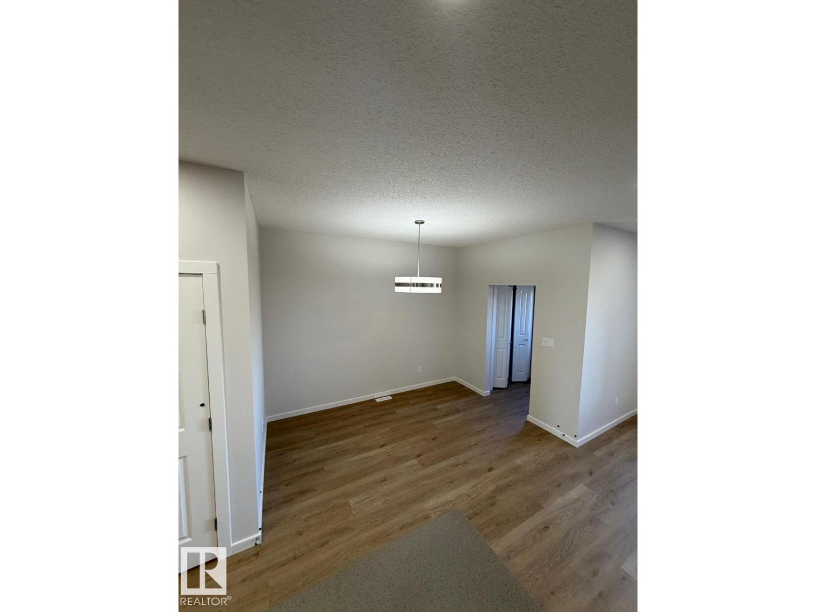 305 Edgemont Dr Nw, Edmonton, Alberta  T6M 3G7 - Photo 8 - E4485297